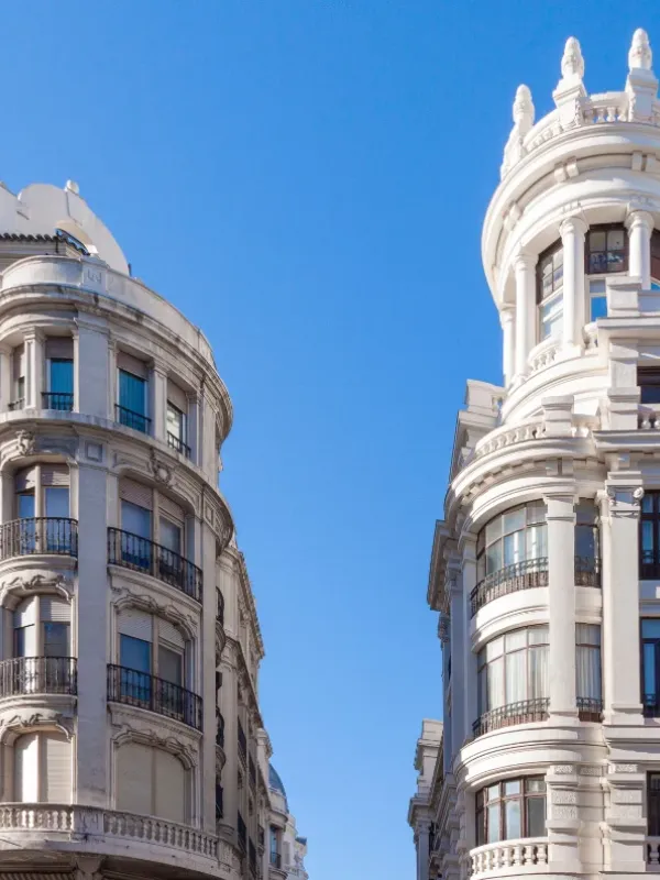 Fachadas de edificios clásicos en el centro de Madrid